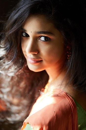 Krithi Shetty latest pics, krithi shetty 800x1200 HD phone wallpaper