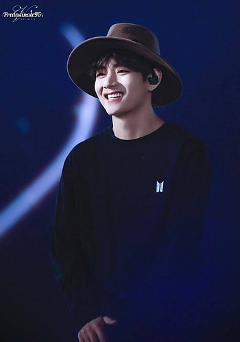 BTS V by JGBEAT8, bts v smile HD phone wallpaper