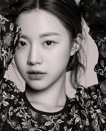 go yoon jung HD phone wallpaper