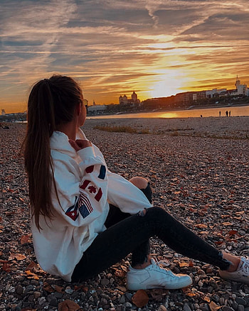 hidden face poses for girls, girls hidden face HD phone wallpaper