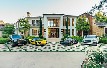 the city, Villa, architecture, mansion, facade, luxury cars, роскошные автомобили , section город, villa and car HD wallpaper