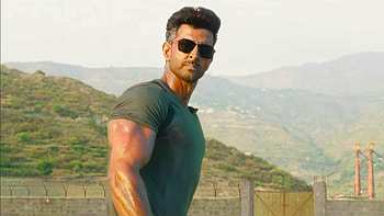 of Actor Hrithik Roshan in War Movie, hrithik roshan war HD wallpaper