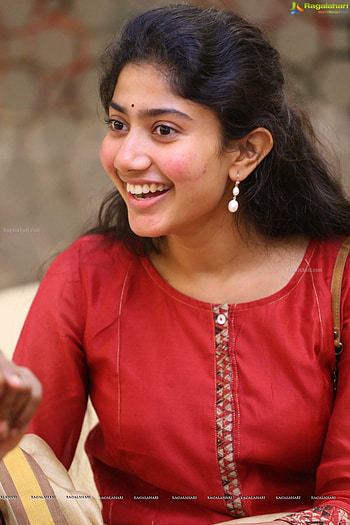 Sai Pallavi HD phone wallpaper
