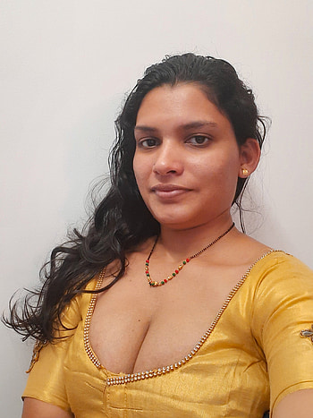 Resmi R Nair []: Latest , Stills of Resmi R Nair HD phone wallpaper