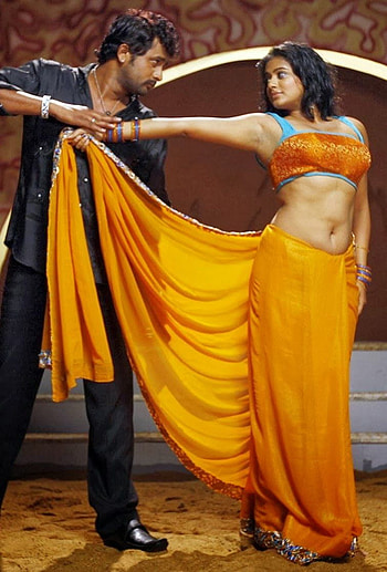 Priyamani Hot in Saree from ...filmywood.wordpress, priyamani navel HD phone wallpaper