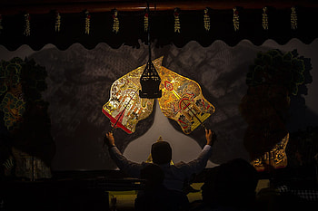 File:Pertunjukan Wayang Kulit.jpg HD wallpaper