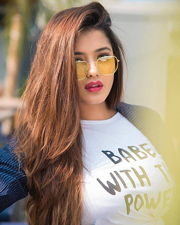 Ketika Sharma by Gurusad HD phone wallpaper