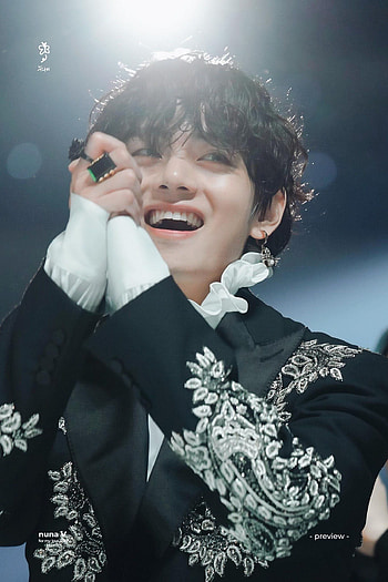 Bts taehyung, bts v smile HD phone wallpaper