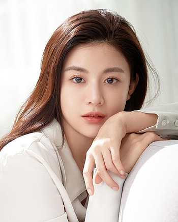go yoon jung HD phone wallpaper