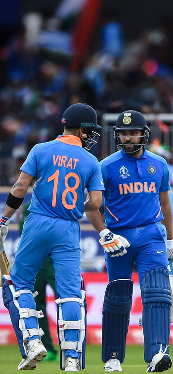 VIRAT KOHLI and ROHIT SHARMA, virat 18 HD phone wallpaper