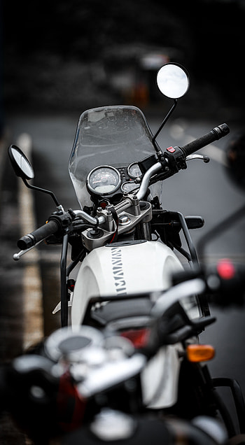 Himalayan Bike Ultra HD phone wallpaper