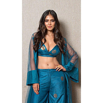 Malavika Mohanan HD phone wallpaper