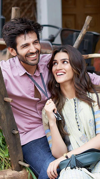 Beautiful bollywood actressin.pinterest, bollywood romantic couple HD phone wallpaper