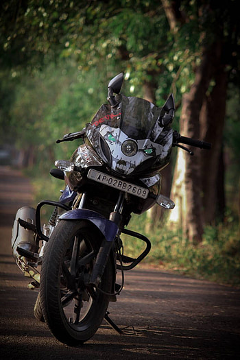 pulsar 220f mobile HD phone wallpaper