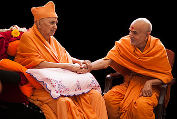 H.H. Mahant Swami Maharaj of BAPS visiting North America to inspire devotees HD wallpaper