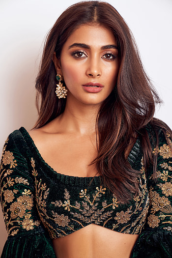Pooja Hegde , Indian actress, Bollywood actress, Portrait, MAXIM, People, pooja hegde HD phone wallpaper