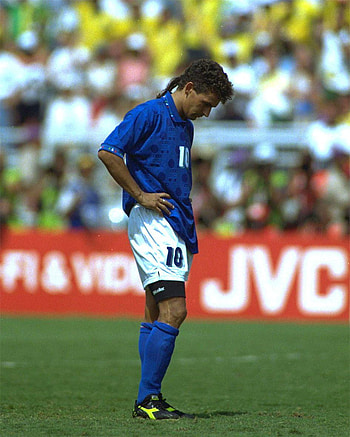 LEYENDAS DEL FÚTBOL. Roberto Baggio, Selección HD phone wallpaper