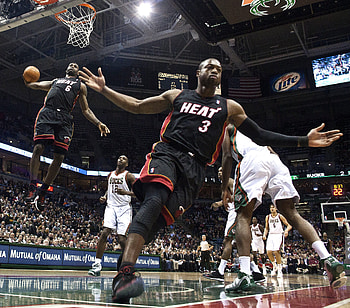 4 LeBron James Dwyane Wade, lebron and wade HD wallpaper