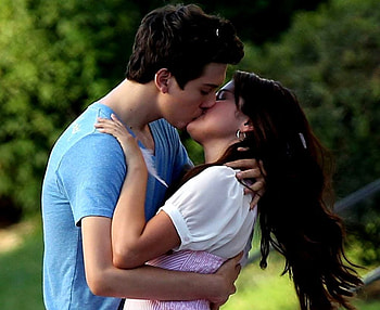 Best Romantic Kiss Kissing Pics, lips kiss mobile HD wallpaper