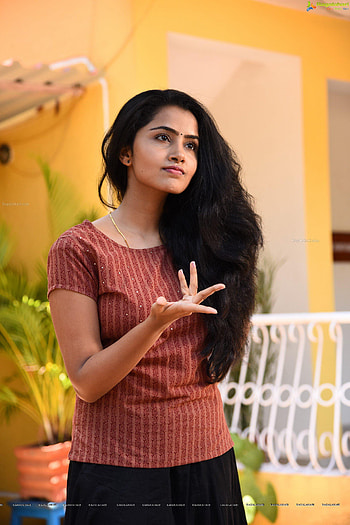 Anupama Parameswaran HD phone wallpaper