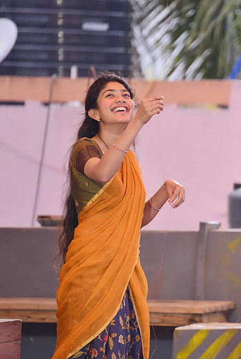 Sai Pallavi by invisiblesmilesss, sai pallavi saree HD phone wallpaper