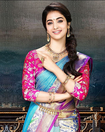 POOJA HEGDE WITH AKHIL !, pooja hegde saree HD phone wallpaper