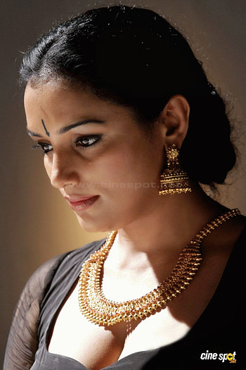 Malayalam Actress Swetha Menon, shweta menon HD phone wallpaper