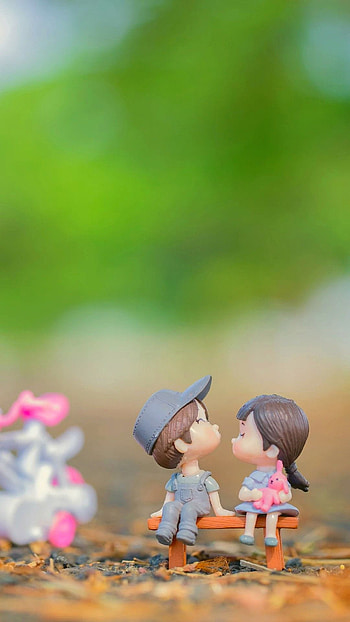 Love Figurine 1080X1920, love couple full screen HD phone wallpaper